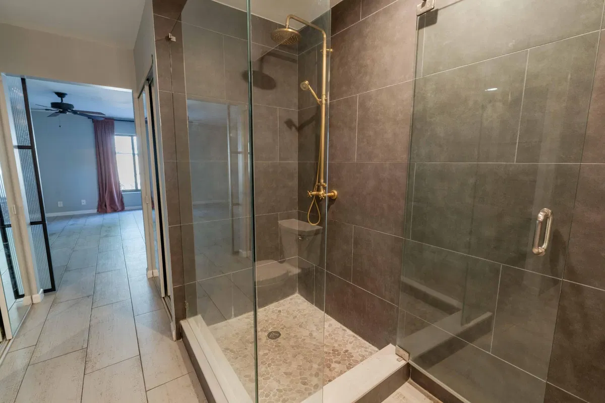  Residence photo 19