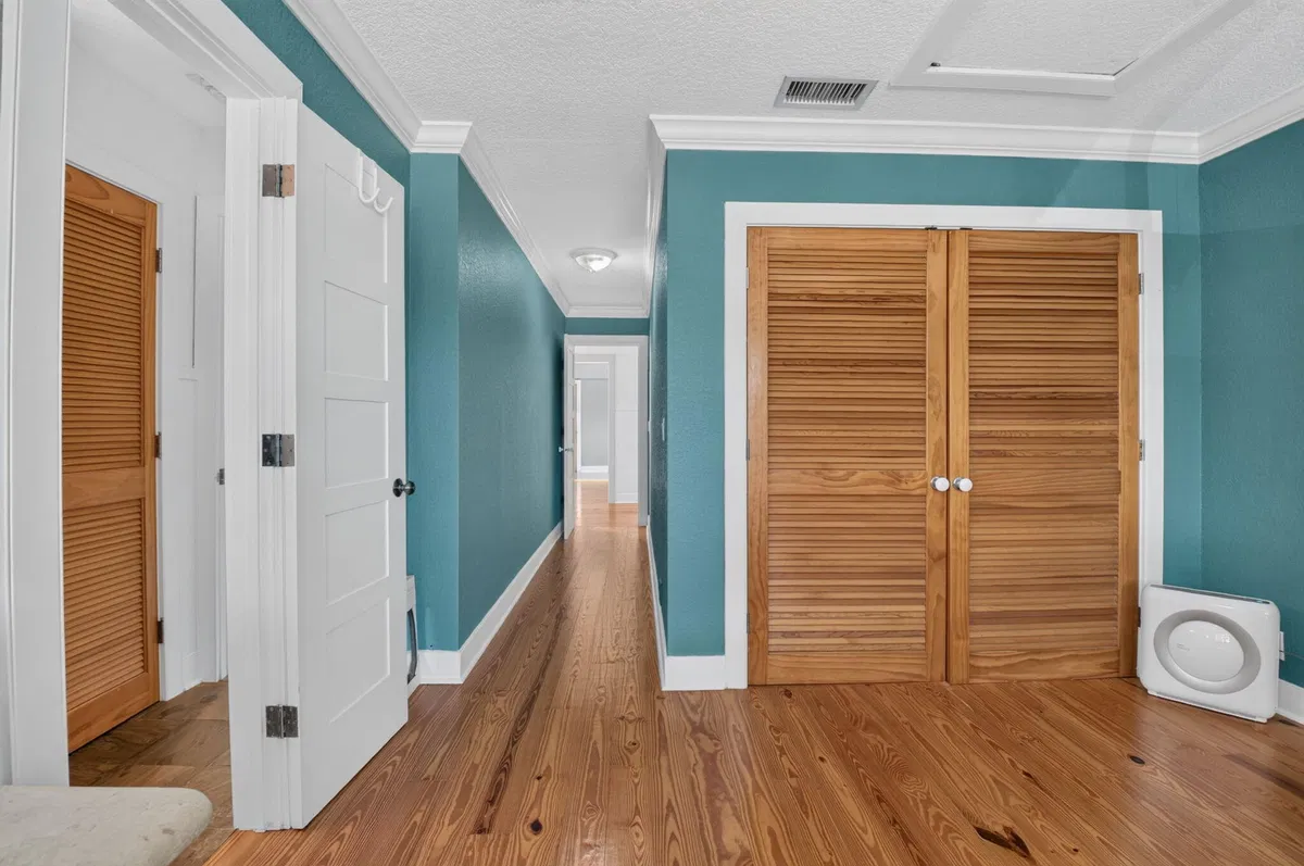 Unit 22870 photo 43