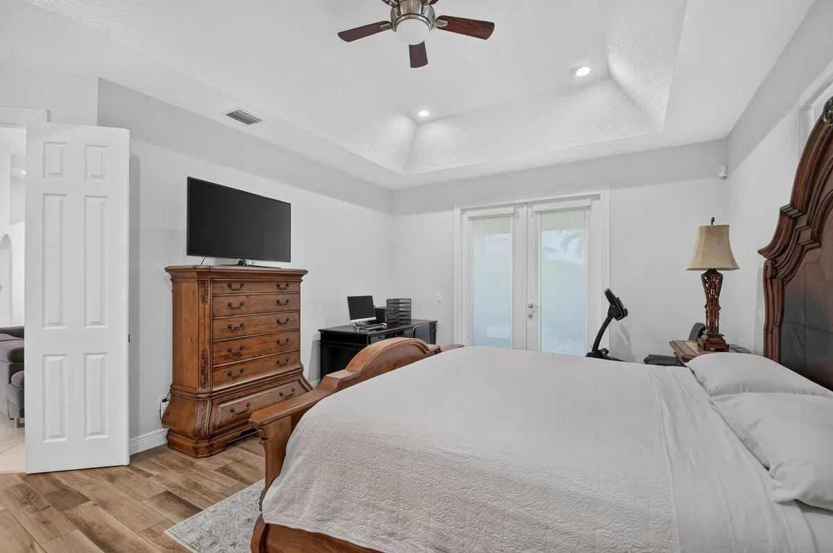 Residence photo 22
