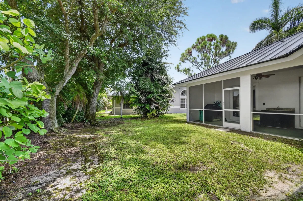Residence photo 52