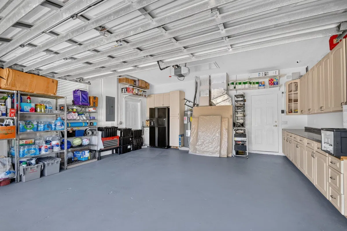 Residence photo 61