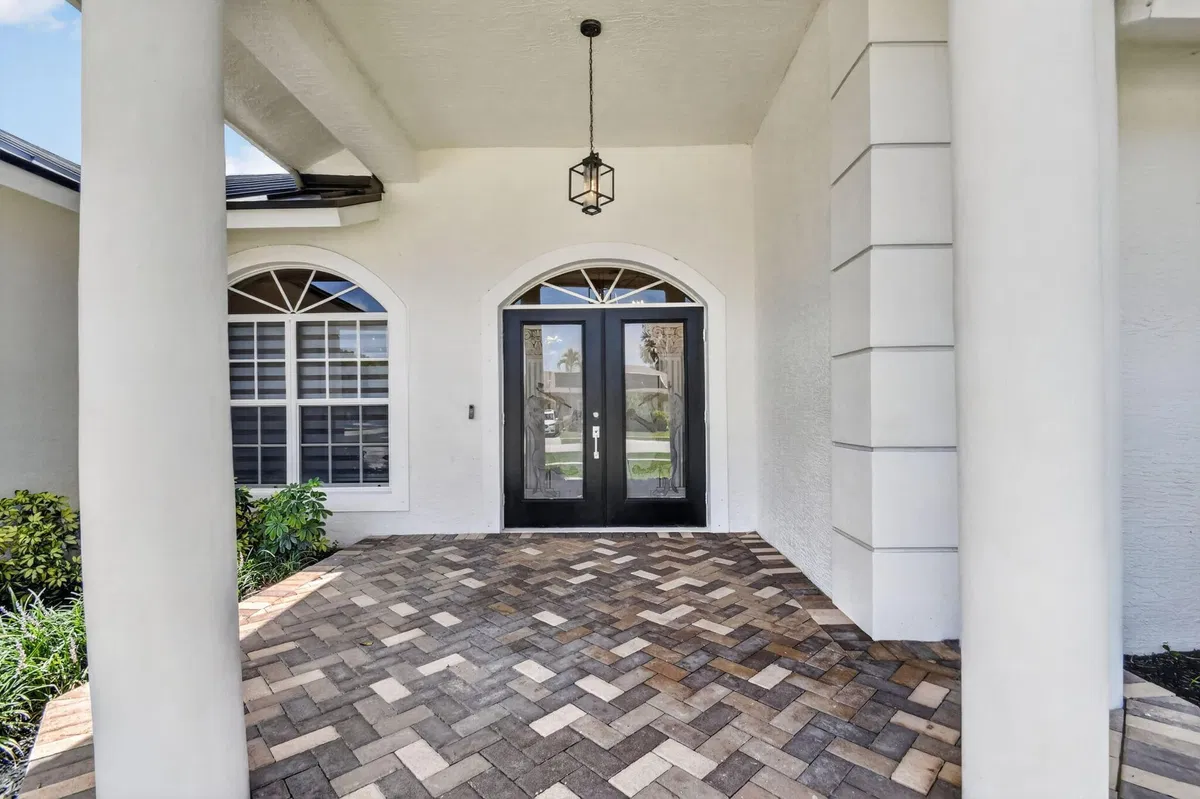 Residence photo 67