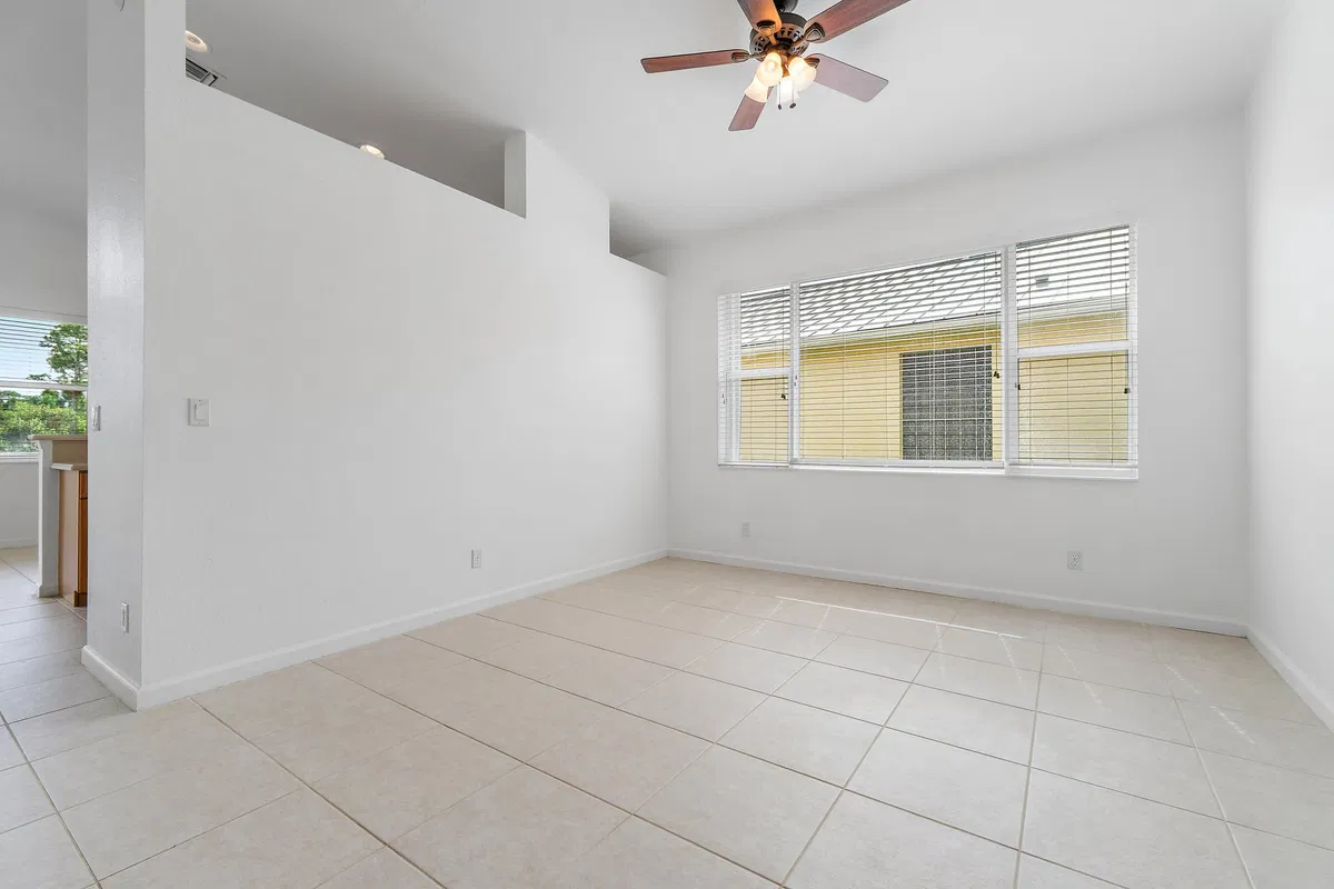 Residence photo 13