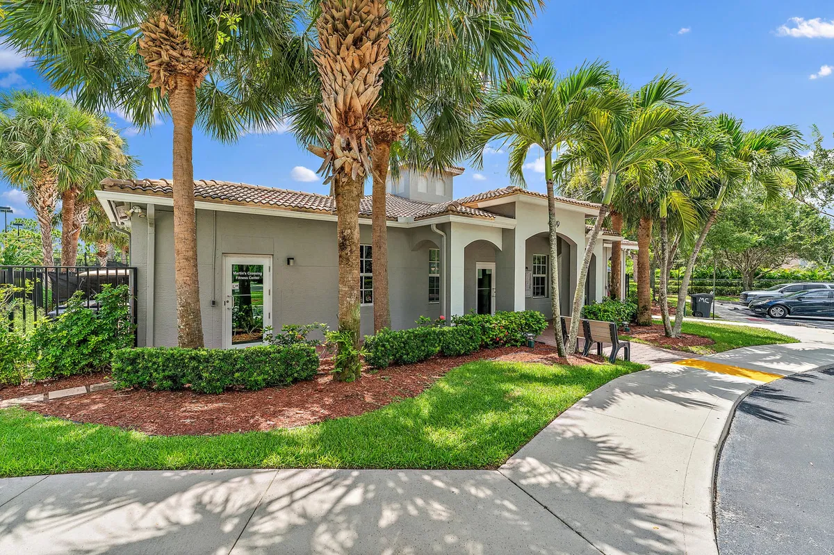 Residence photo 43