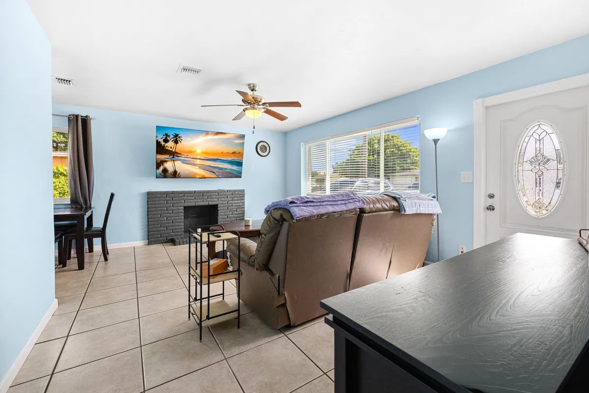Residence photo 4