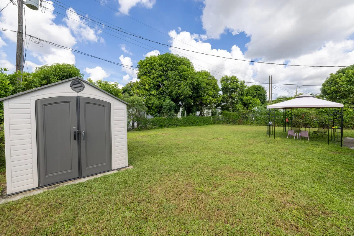 Residence photo 19