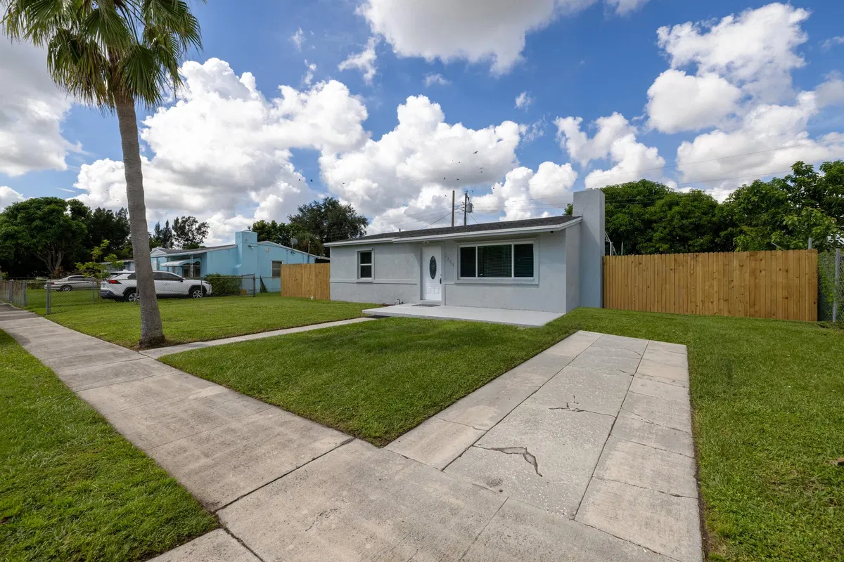 Residence photo 22