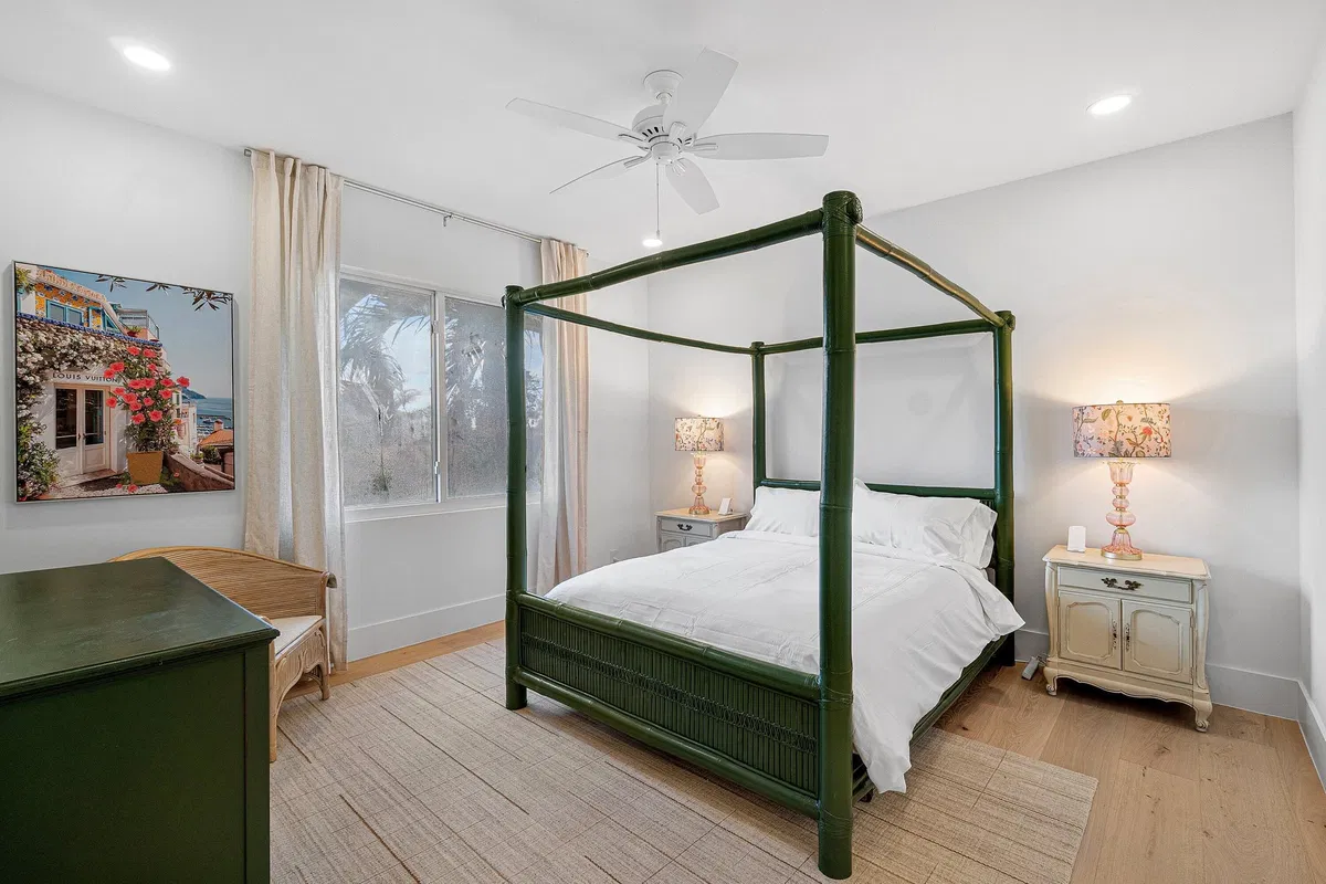 Residence photo 25
