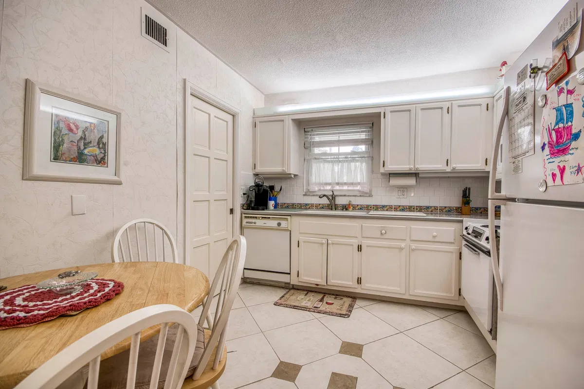 Singer Island Unit 11 photo 10