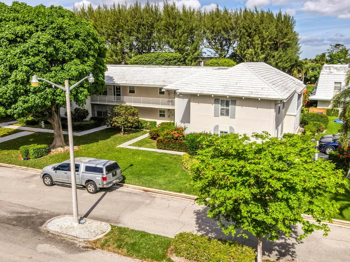 Singer Island Unit 11 photo 16