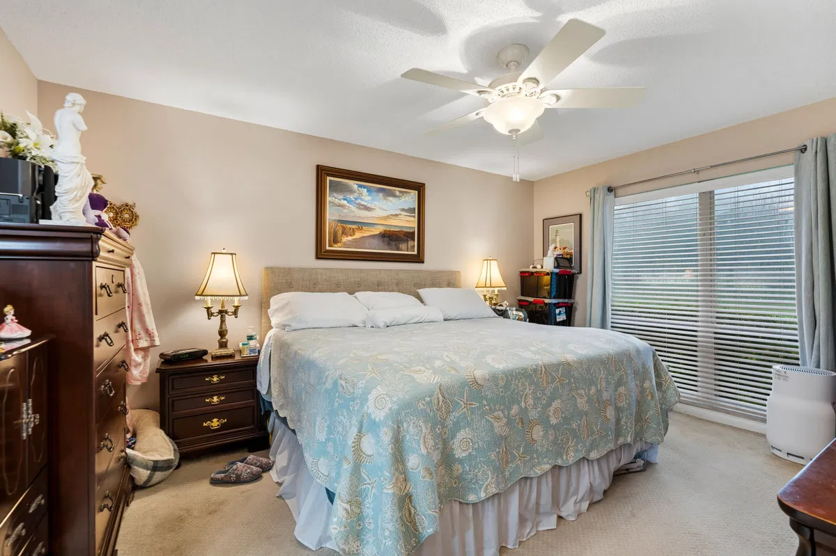  Residence photo 16