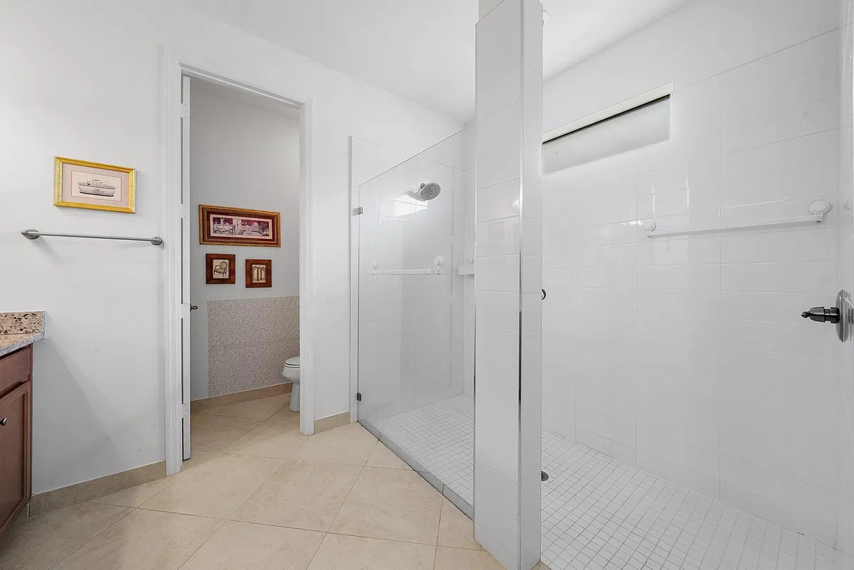 Residence photo 19