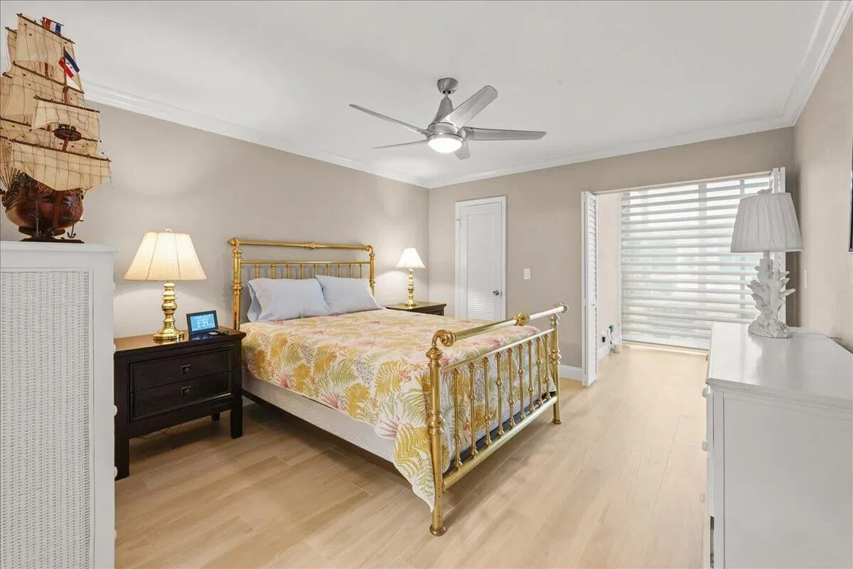 Unit A104 photo 19