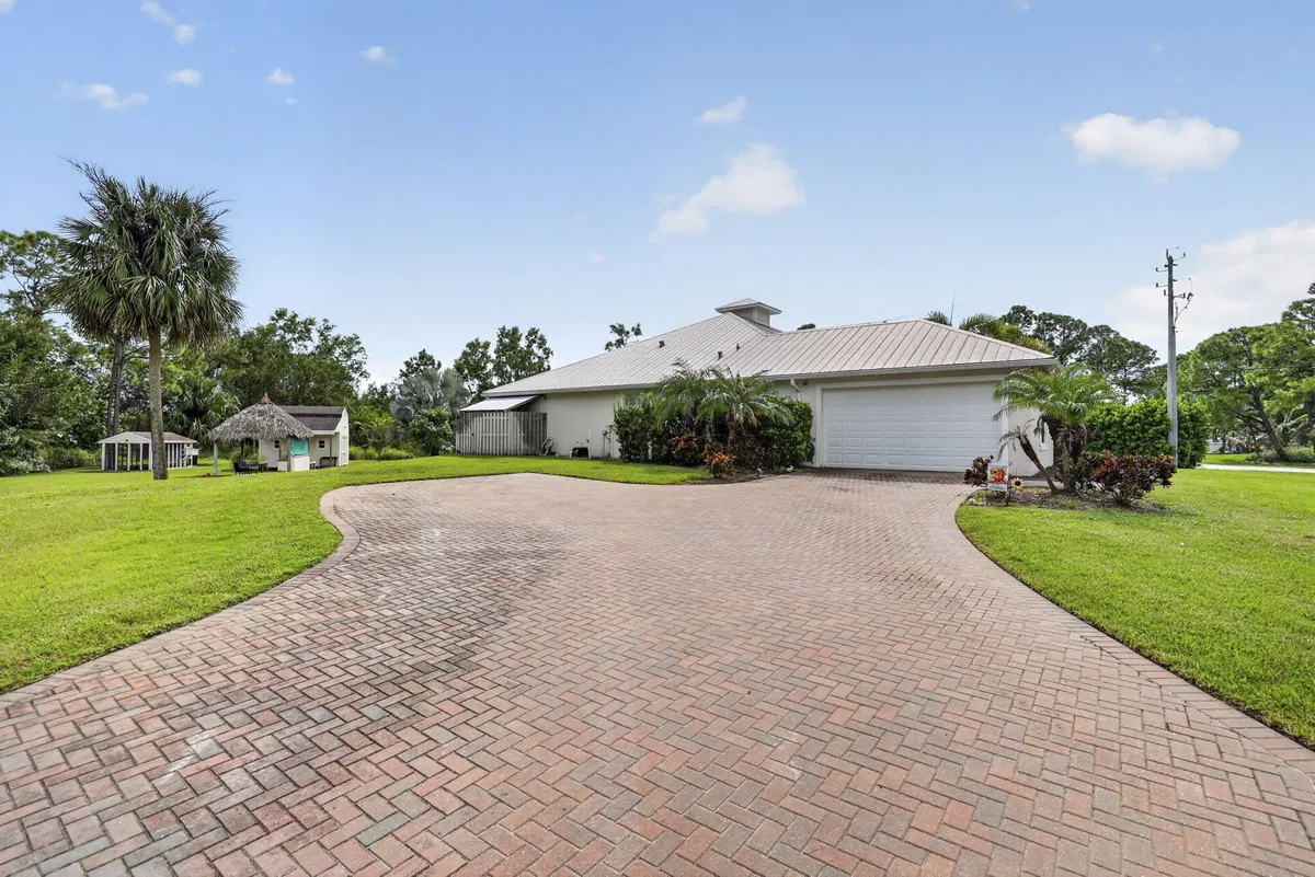 Residence photo 67