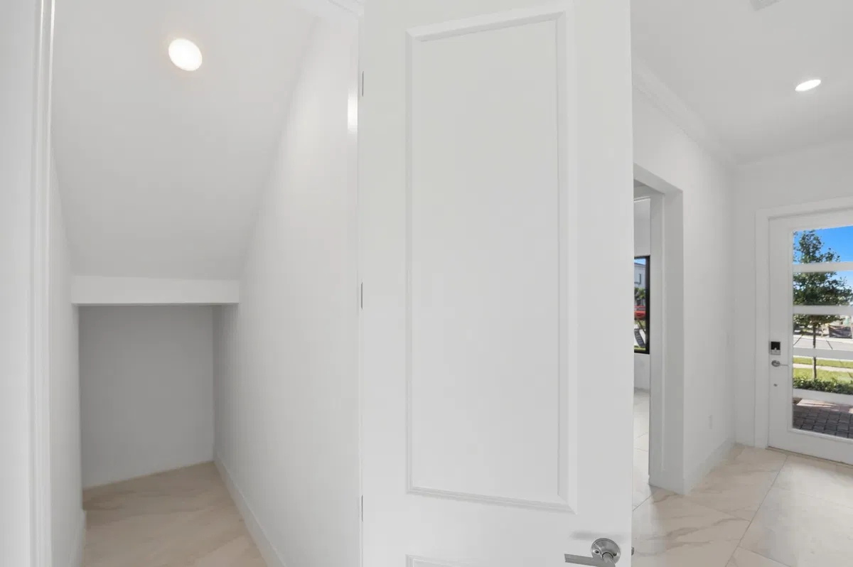 Residence photo 16