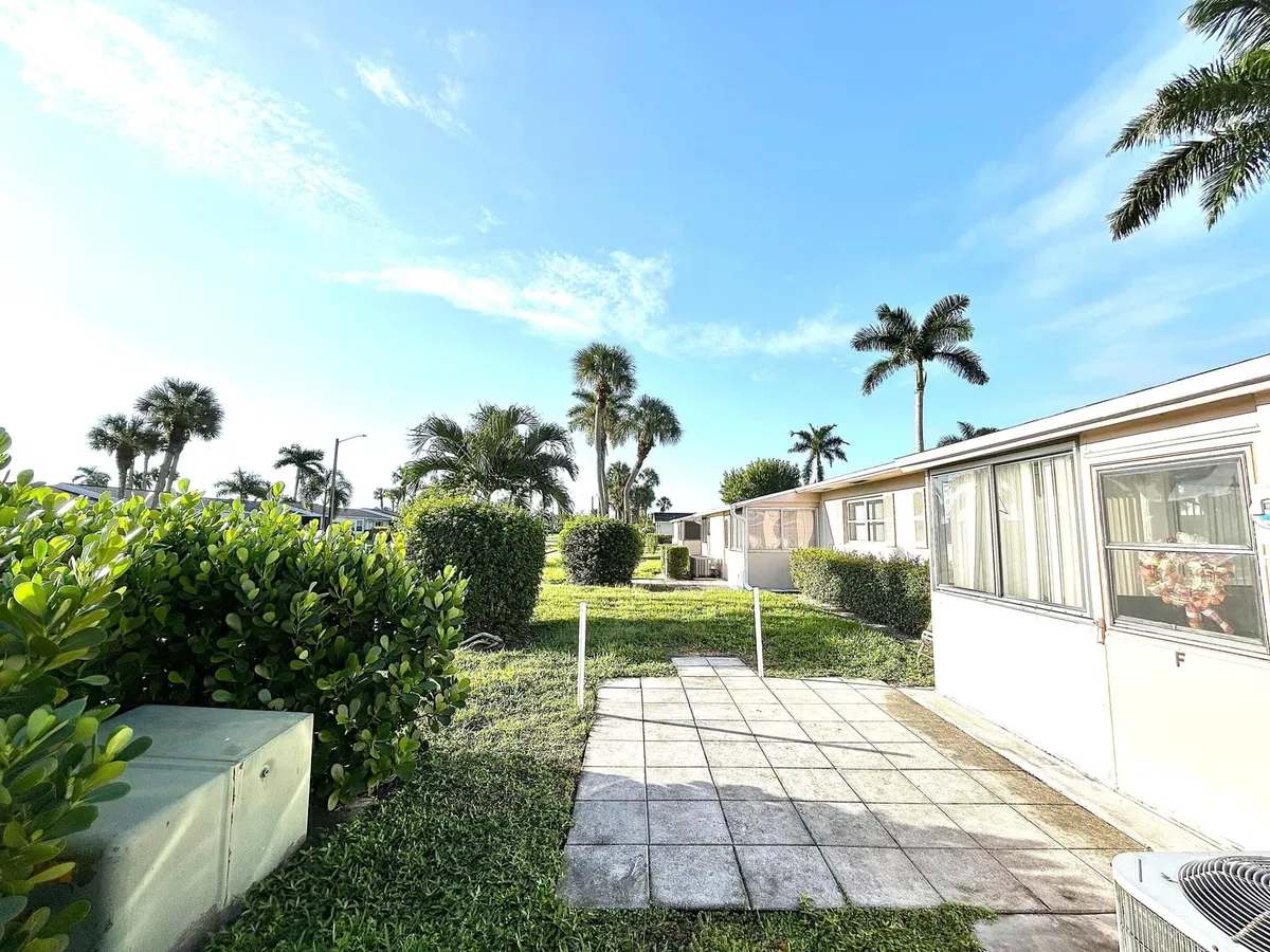 Unit F photo 7