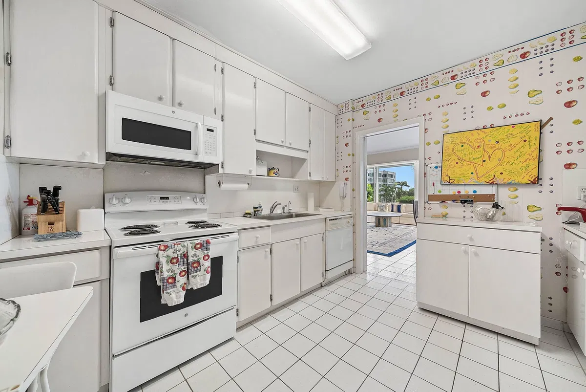 Palm Beach Towers, Palm Beach Unit 222B photo 16