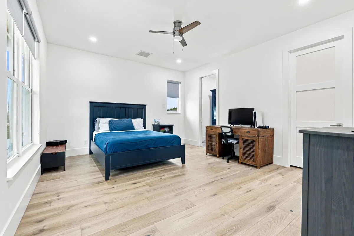 Residence photo 22