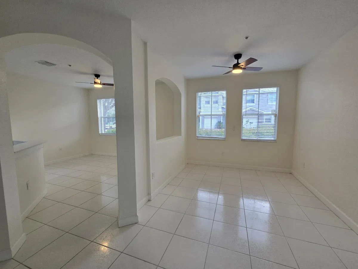 Residence photo 4