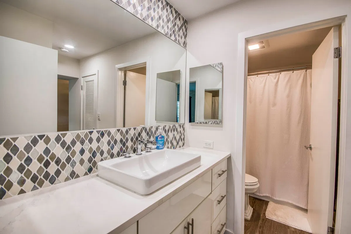 Unit 205 photo 13