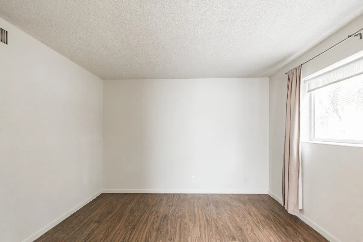 Unit 2 photo 10
