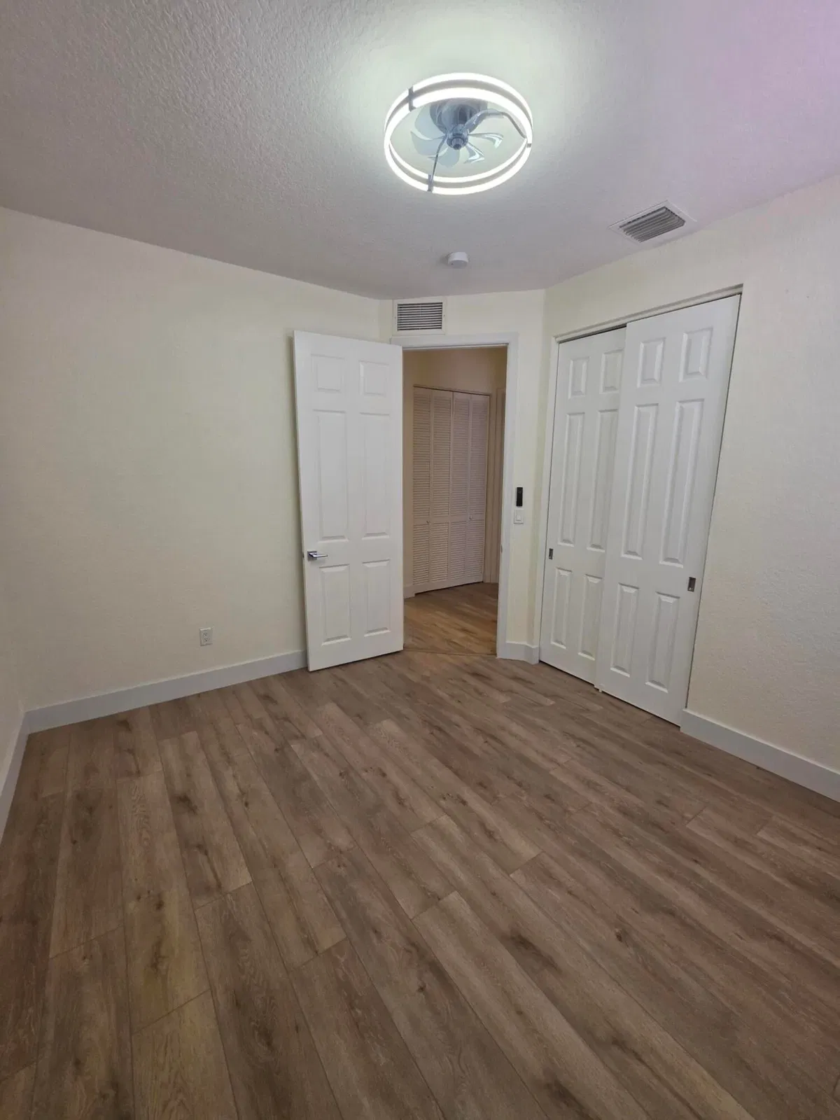 Residence photo 22
