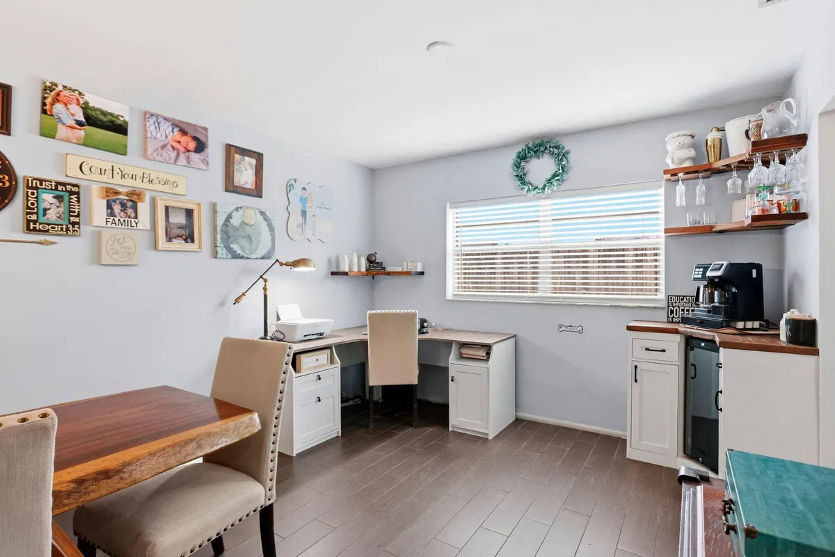 Residence photo 10