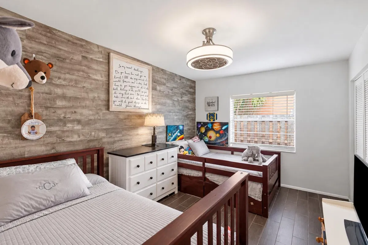 Residence photo 22