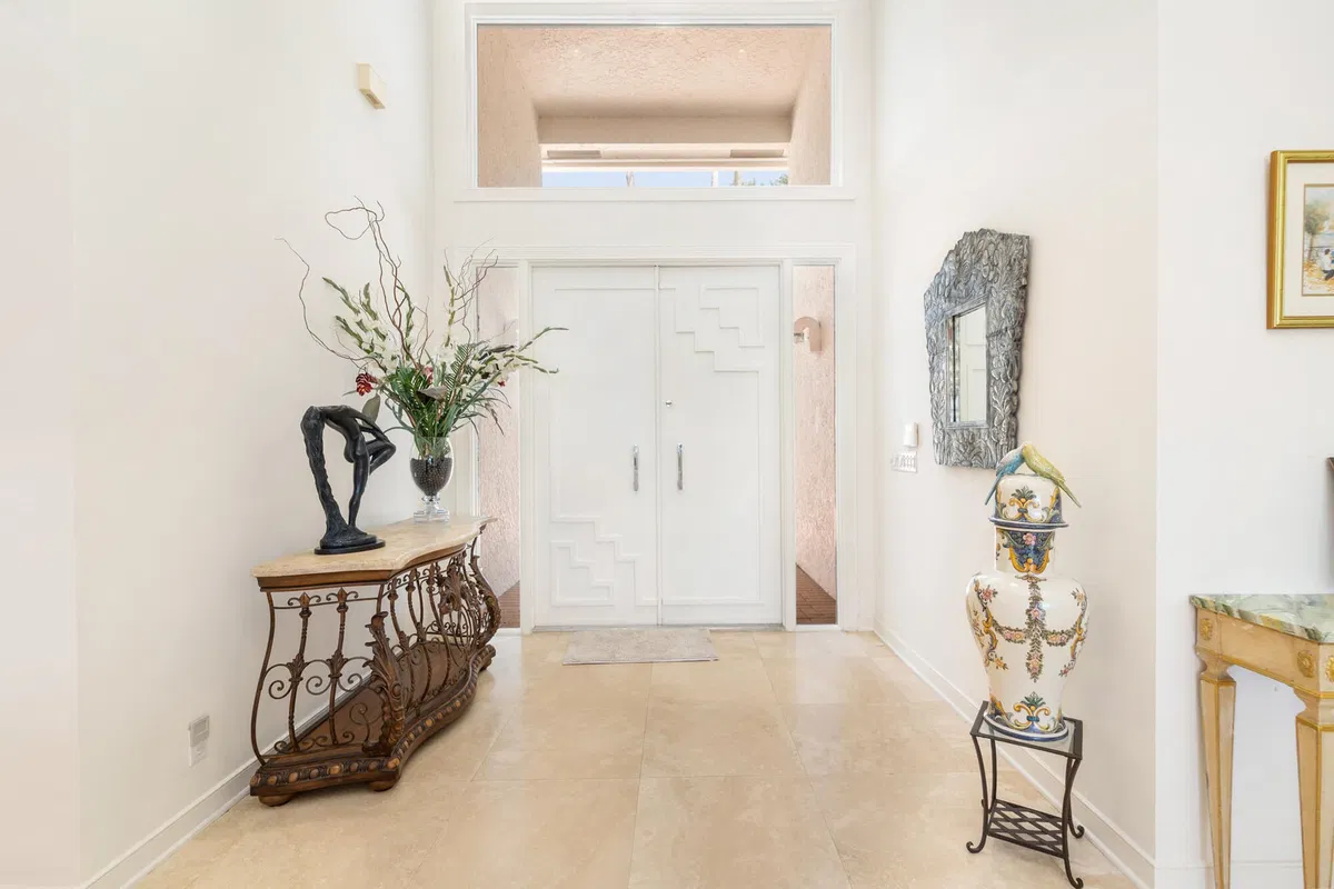 Residence photo 4