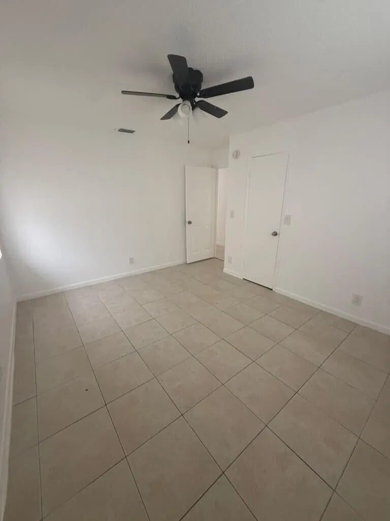  Residence photo 16