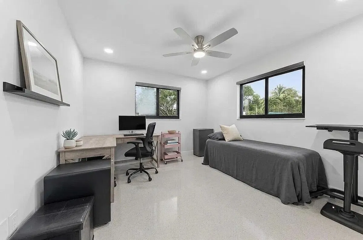 Residence photo 10
