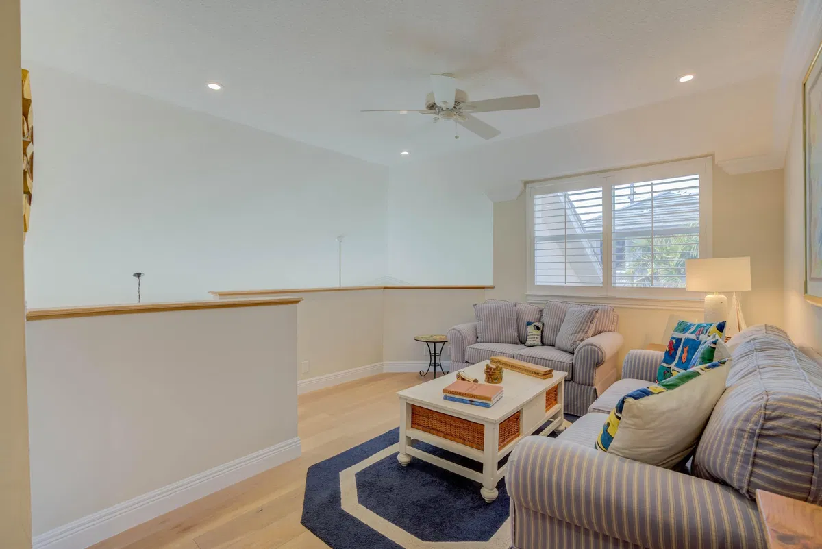 Residence photo 34