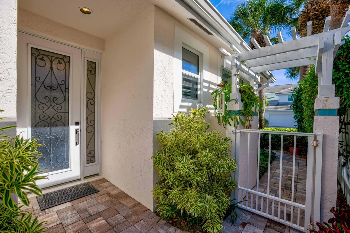 Residence photo 49