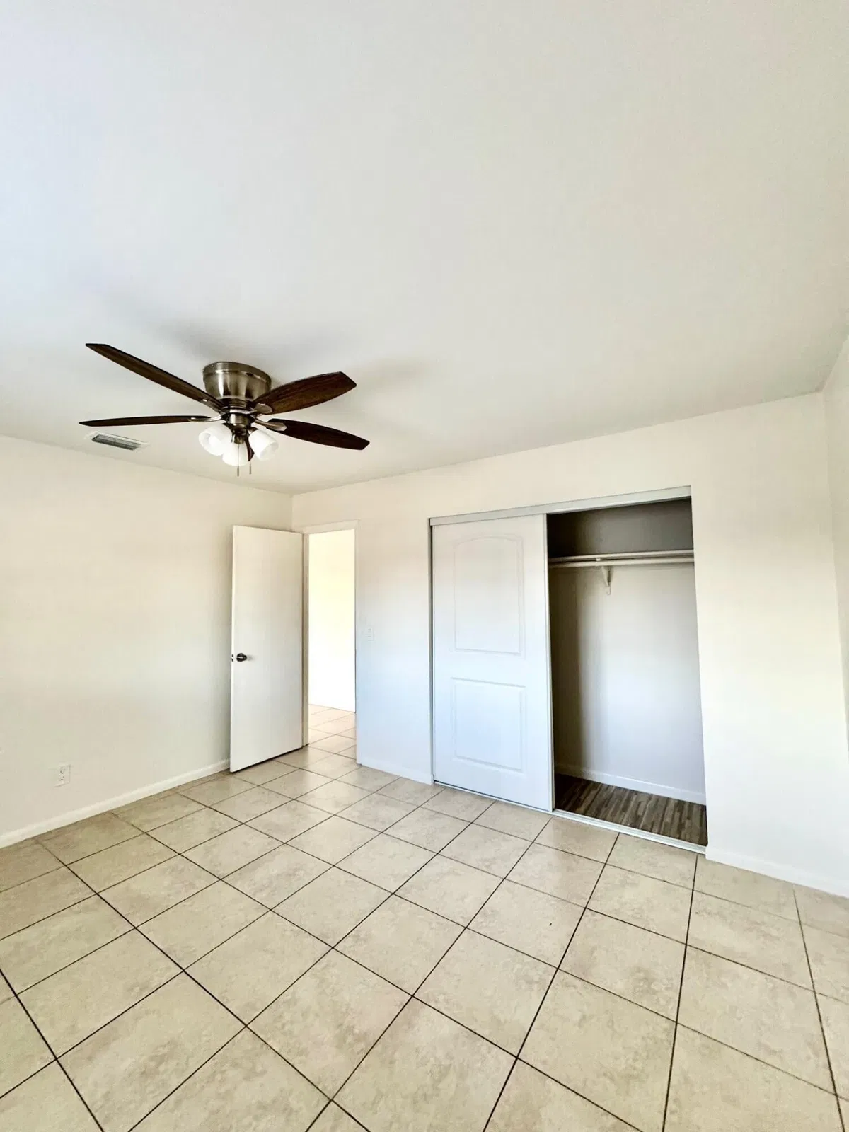 Residence photo 10