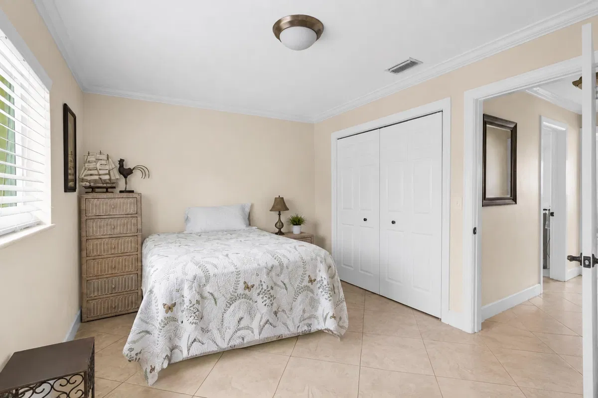 Residence photo 25