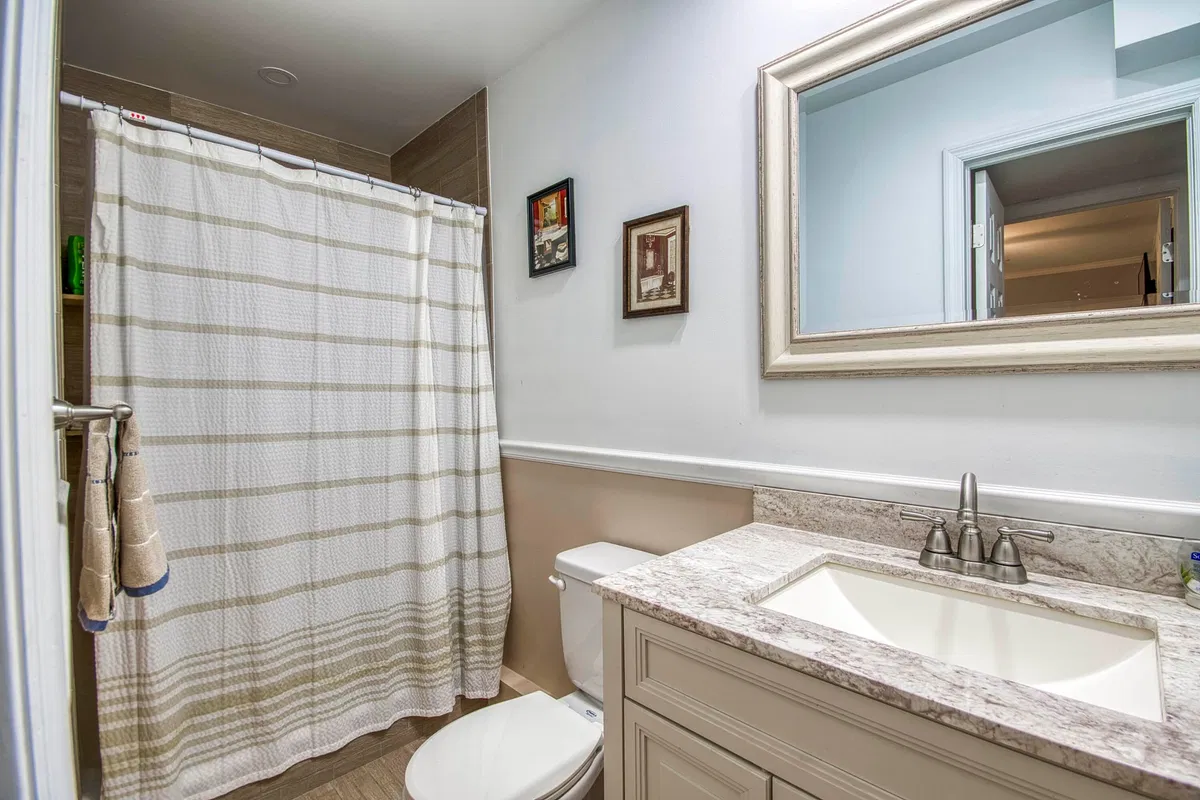 Unit 231 photo 13