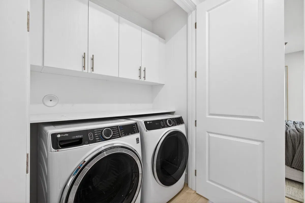 Unit 10 photo 31