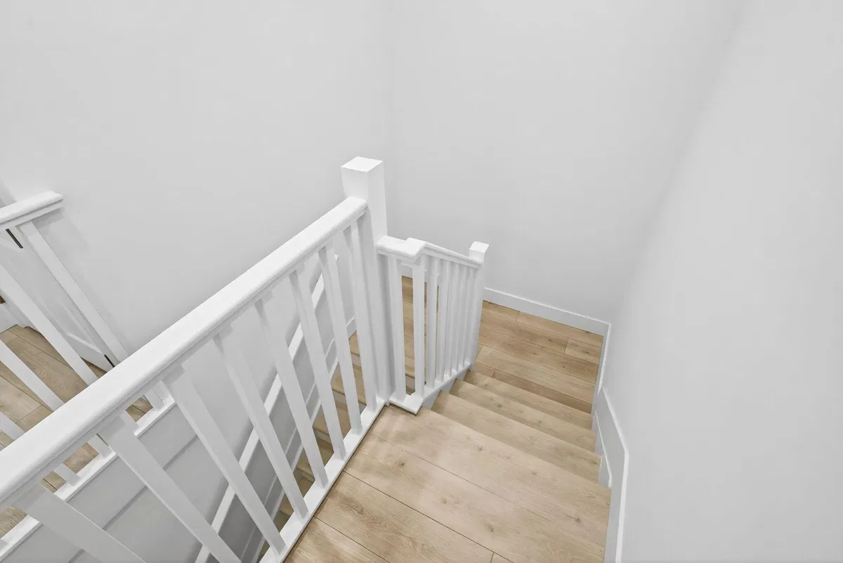 Unit 10 photo 37