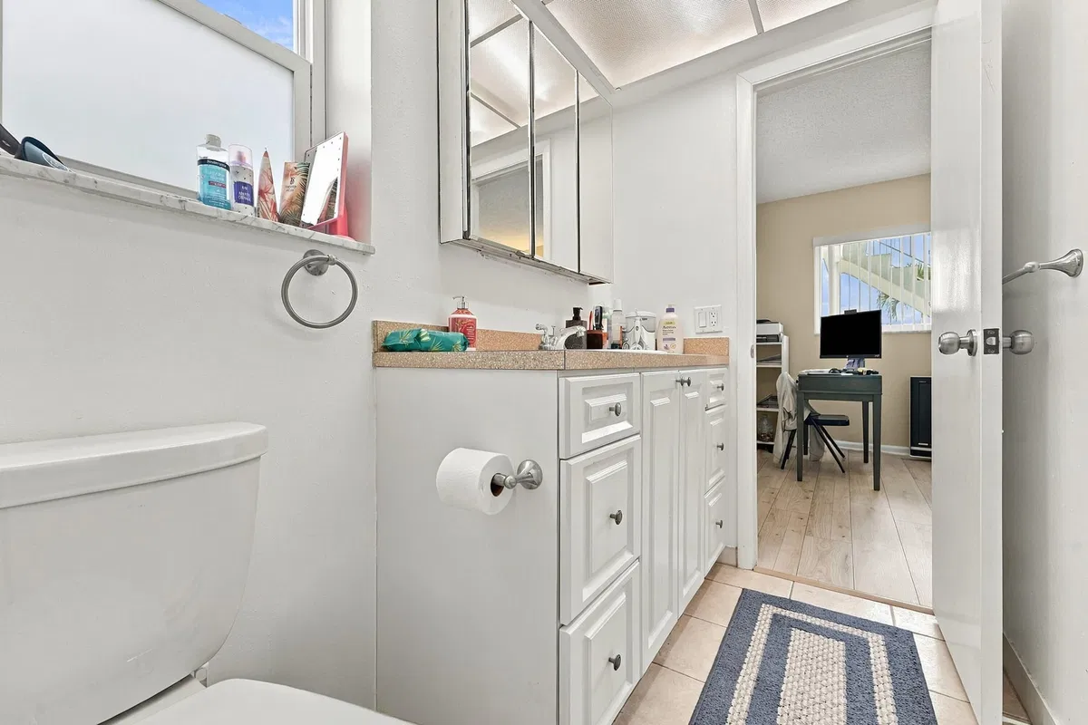 Unit 112 photo 10