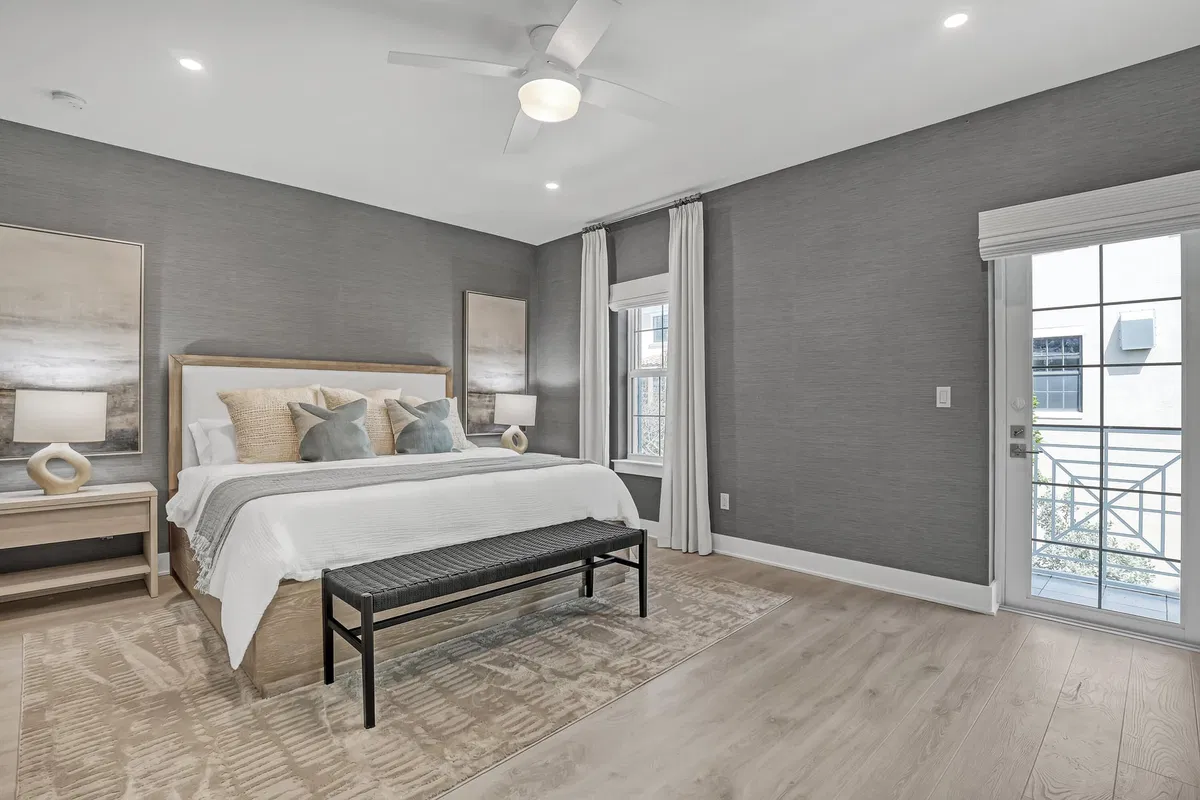 Unit 107 photo 16