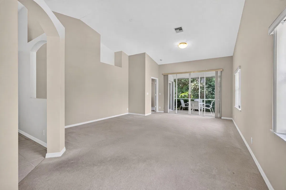 Residence photo 4