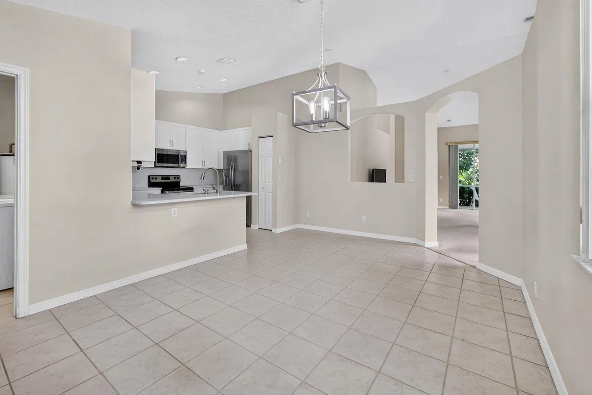 Residence photo 10