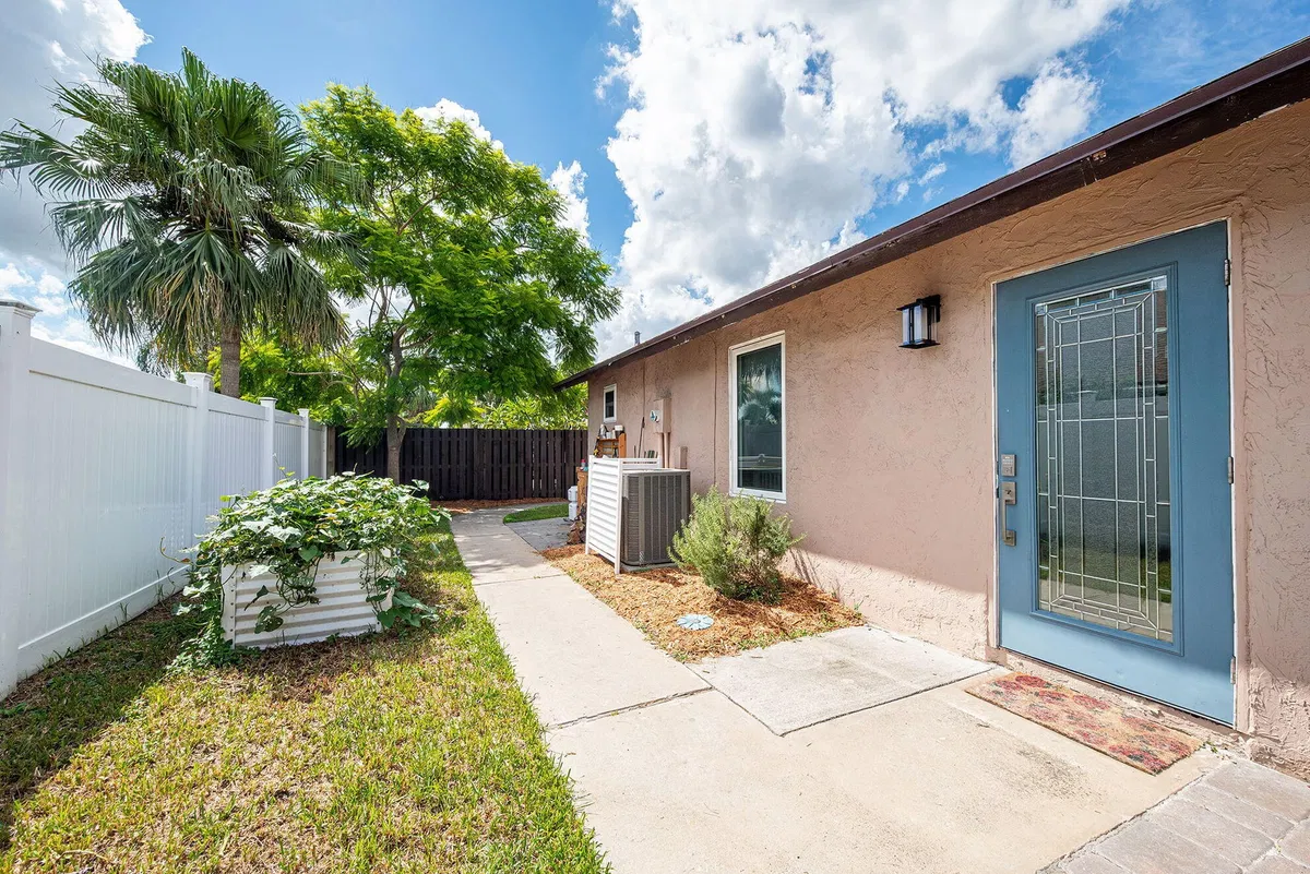 Residence photo 7