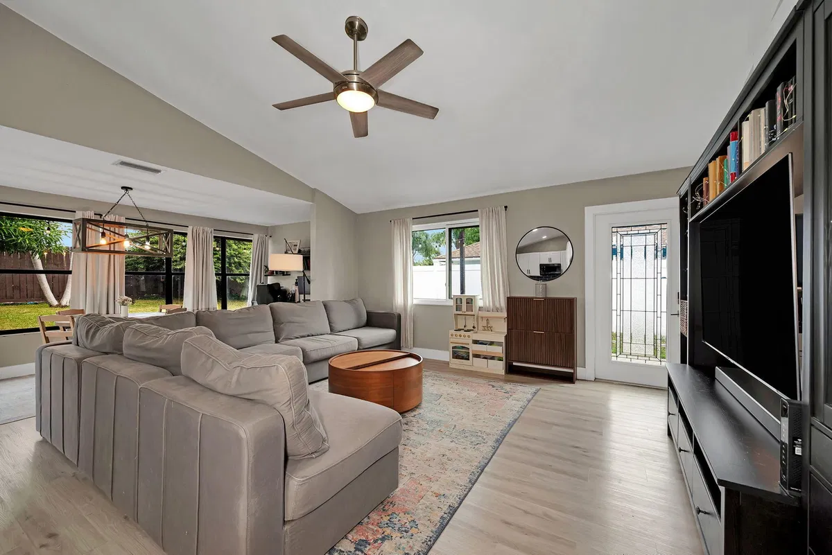Residence photo 10