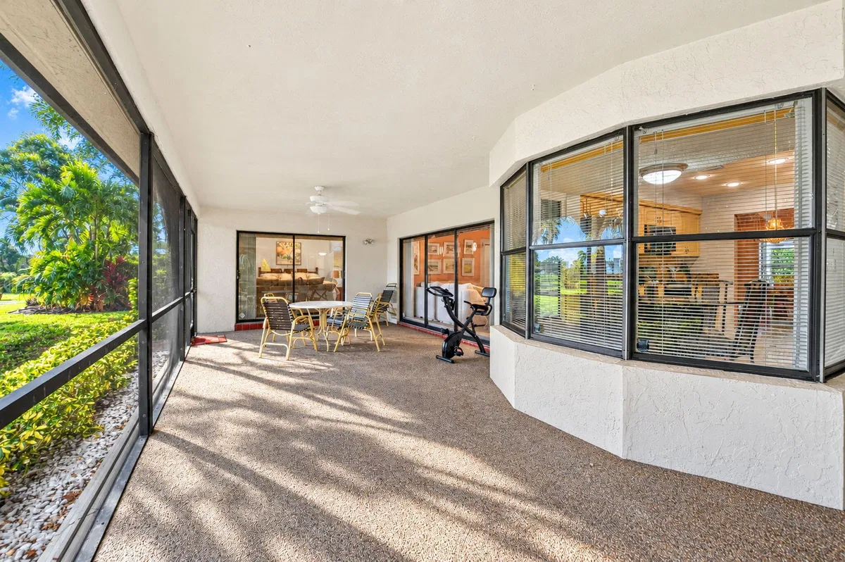 Thornhill Green Residence photo 31