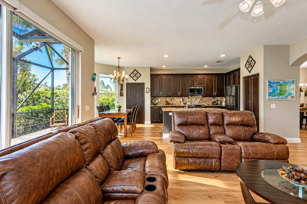 Residence photo 25