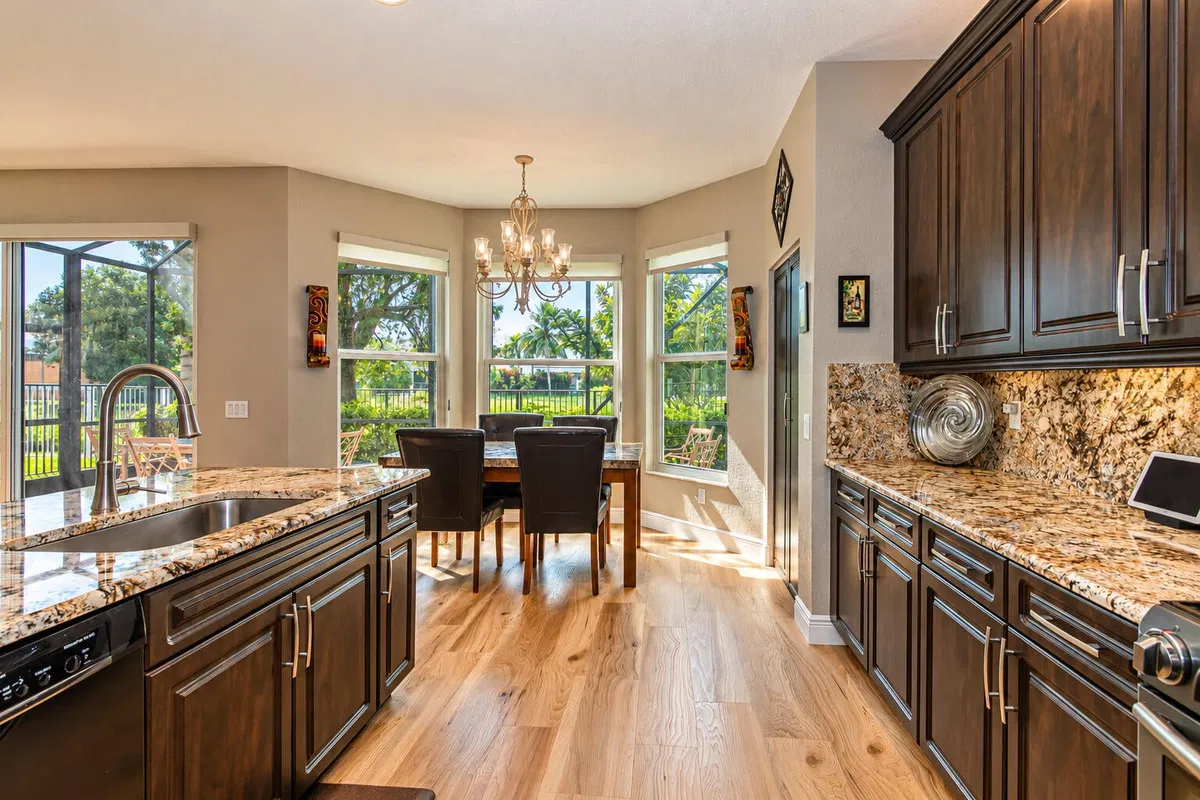 Residence photo 31