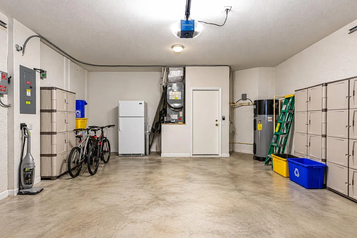 Residence photo 58