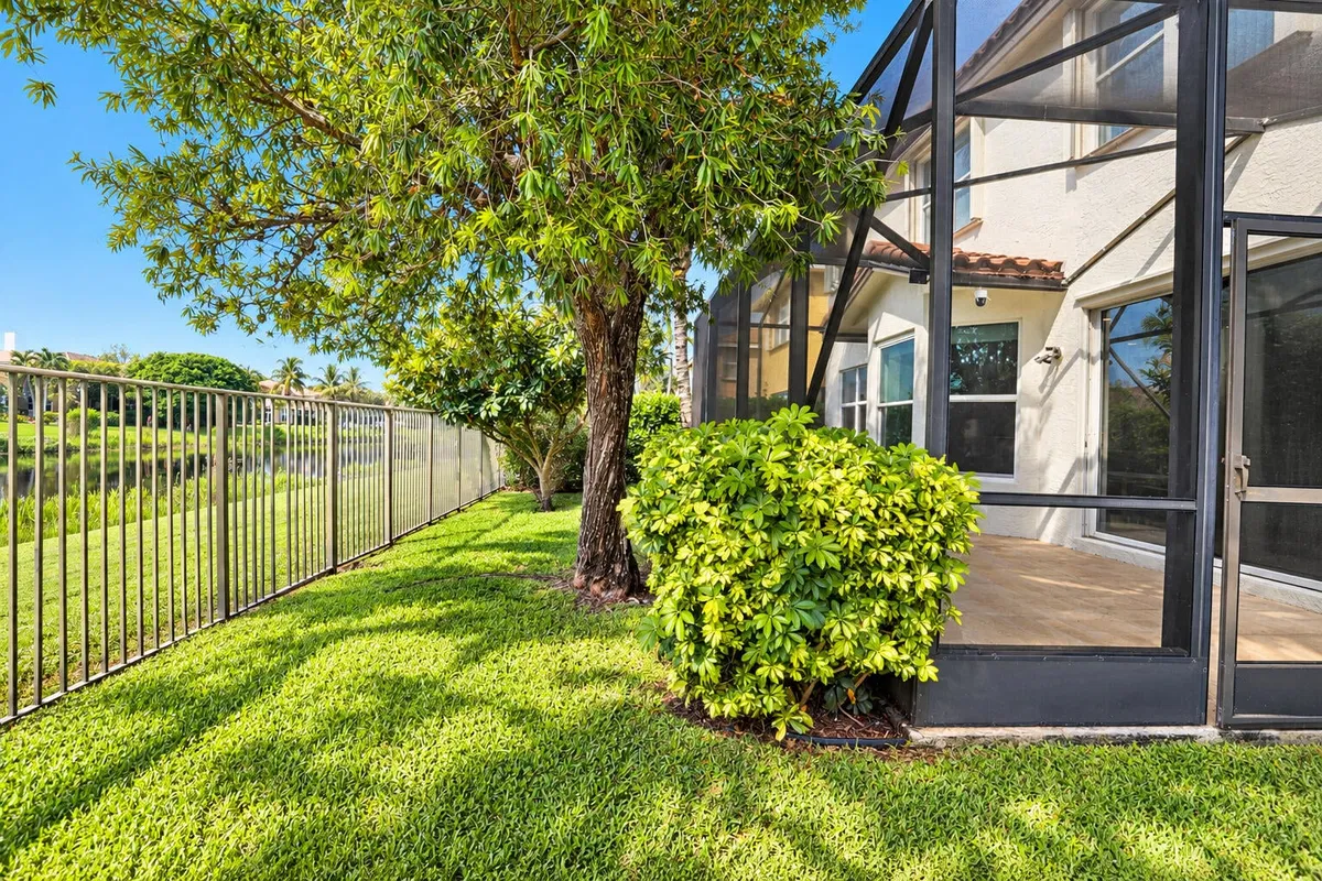 Residence photo 61