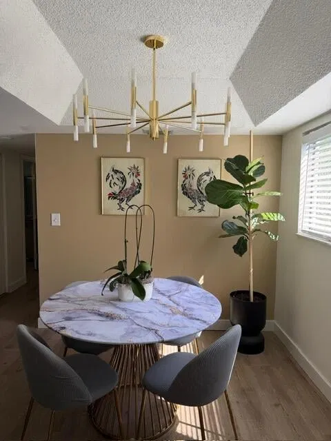 Unit 212 photo 4
